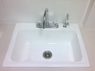 Cast iron sink - single slot