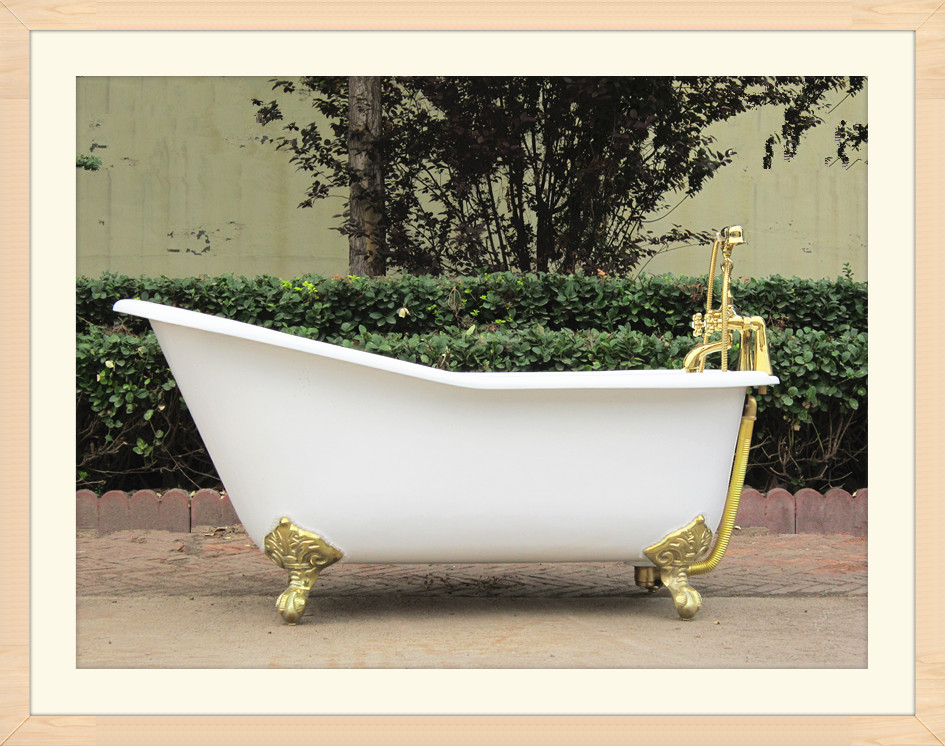 Cast Iron Slipper Clawfoot Tub on Imperial Feet